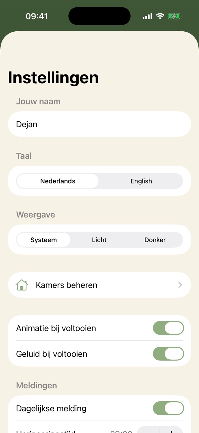 Instellingen van Neat! met je naam, taalkeuze Nederlands of Engels, weergave en meldingen.